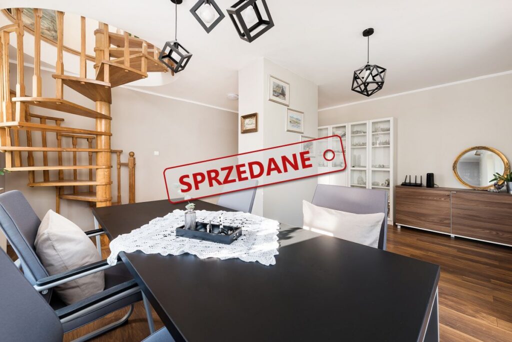 Dwupoziomowe, 4 pokoje, 2 łazienki, balkon