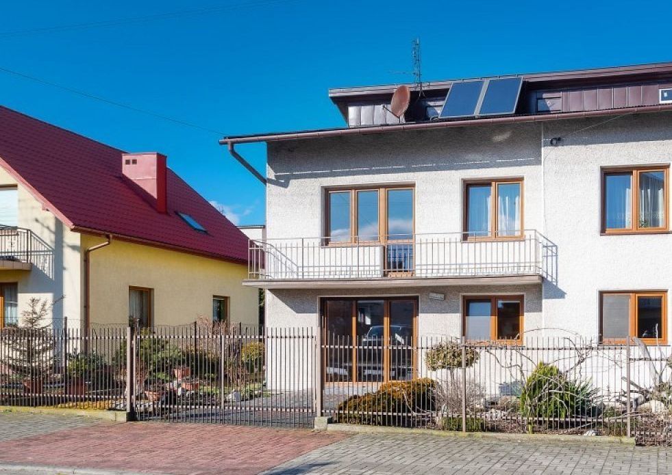 Dom z kameralnym ogródkiem